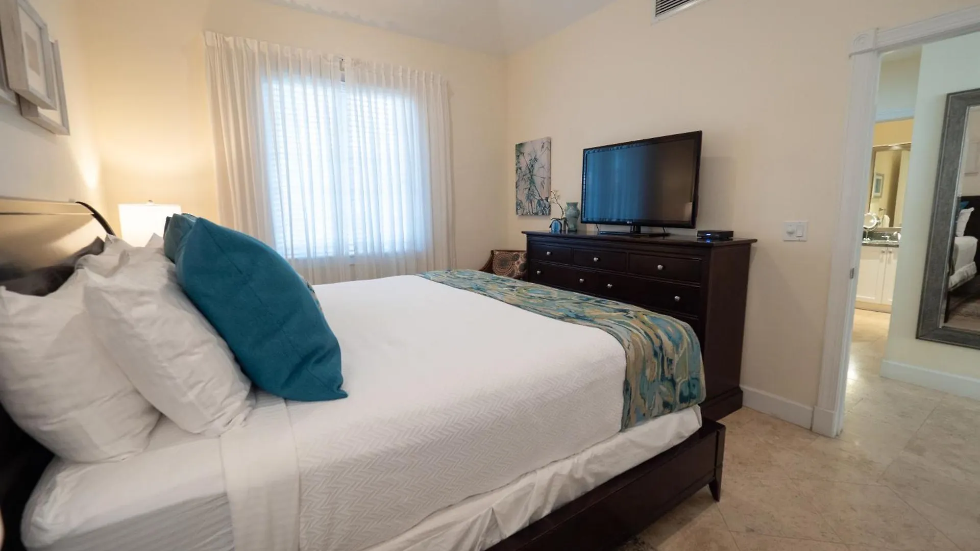Villa Renaissance Grace Bay Apartment