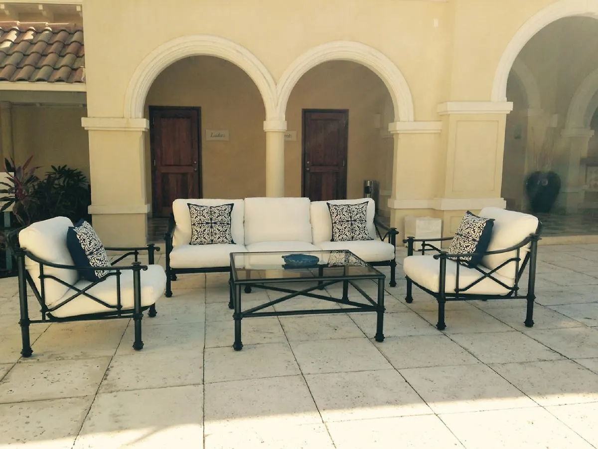 Villa Renaissance Grace Bay Apartment
