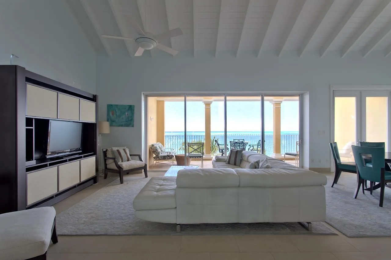 Villa Renaissance Grace Bay Apartment