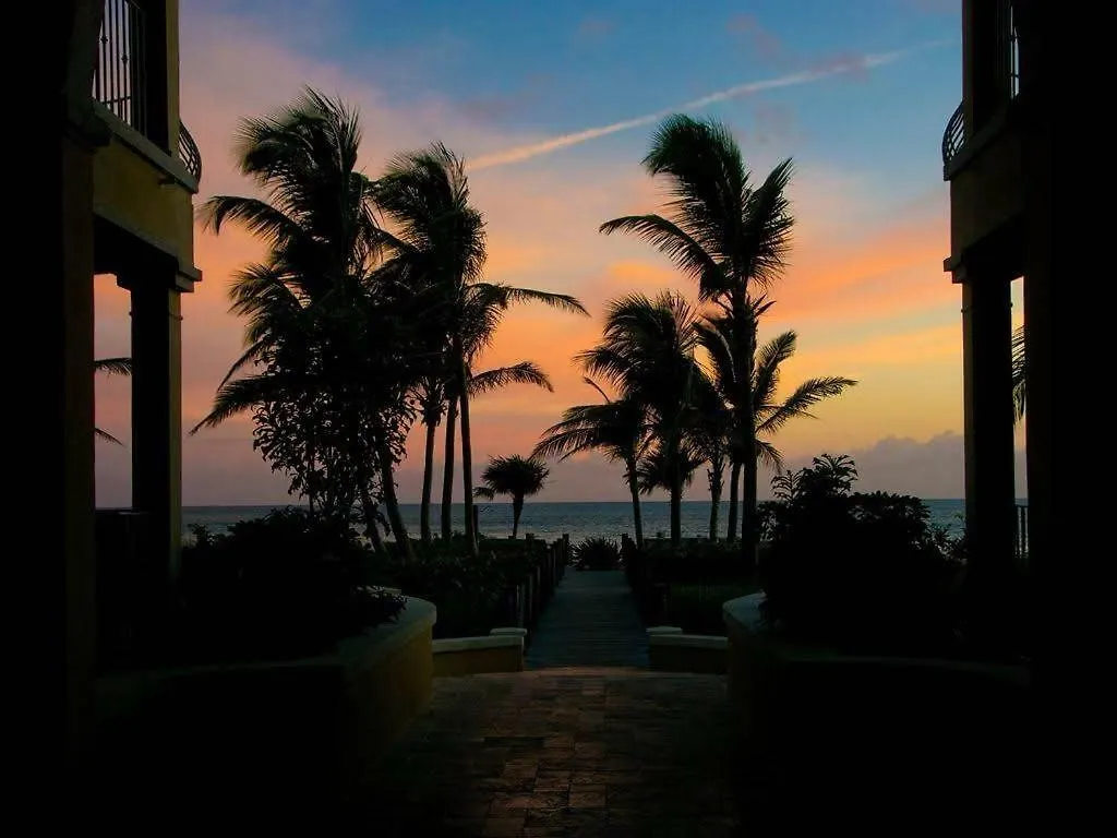 Villa Renaissance Grace Bay 0*,